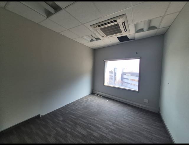 661M² OFFICE TO LET IN SANDTON CENTRAL